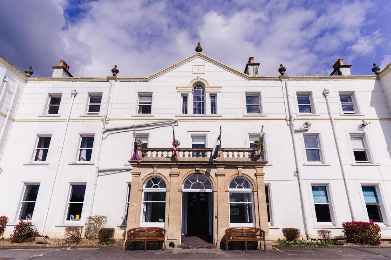 Hostal Court Colman Manor Bridgend  Exterior foto