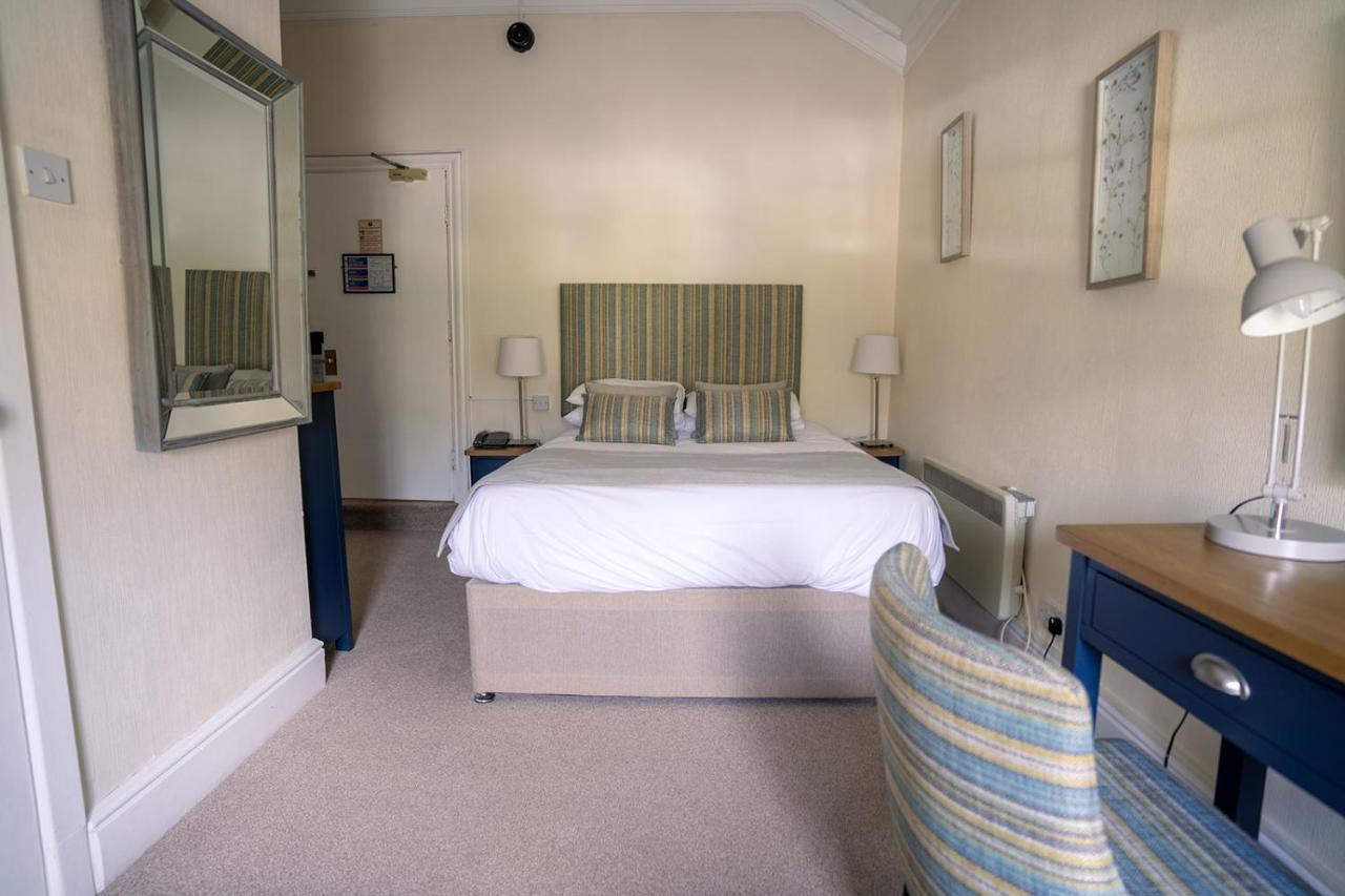 Hostal Court Colman Manor Bridgend  Exterior foto