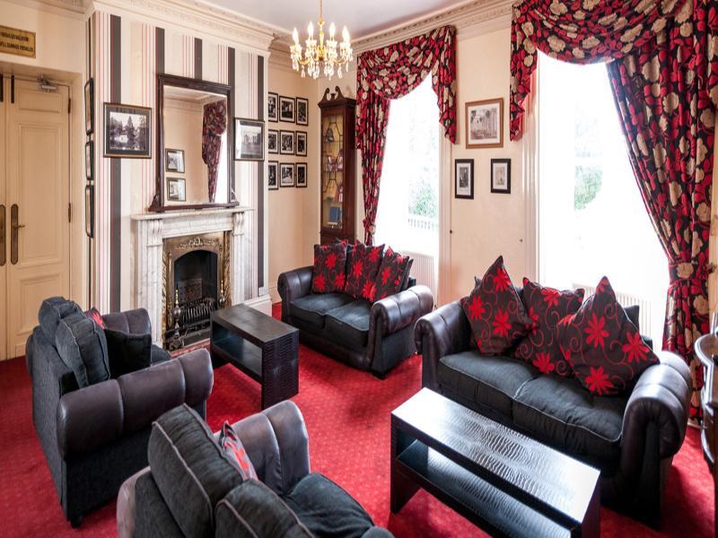 Hostal Court Colman Manor Bridgend  Exterior foto