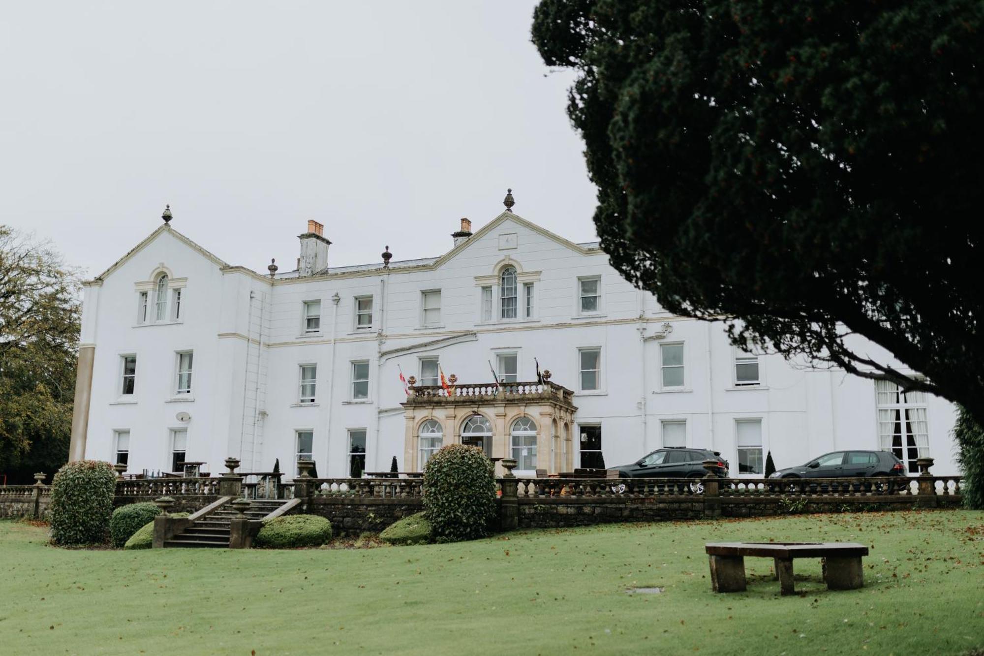 Hostal Court Colman Manor Bridgend  Exterior foto