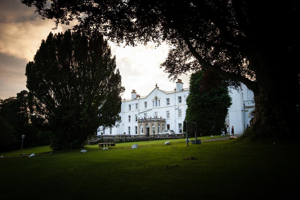 Hostal Court Colman Manor Bridgend  Exterior foto